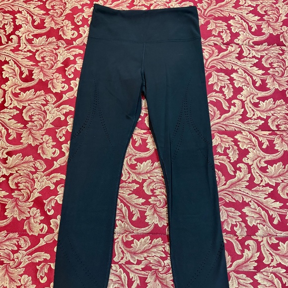 Athleta Elation Lasercut Tight Black Leggings-Size XS/TP - Picture 1 of 7